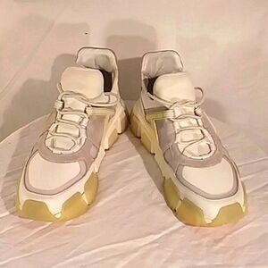 🔥🔥 Salvatore Ferragamo White Leather & Light Grey Suede Sneaker